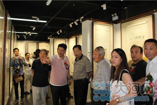 ʮīɽ�����ؽ��ִ��黭������Ʒչ֣����Ļ