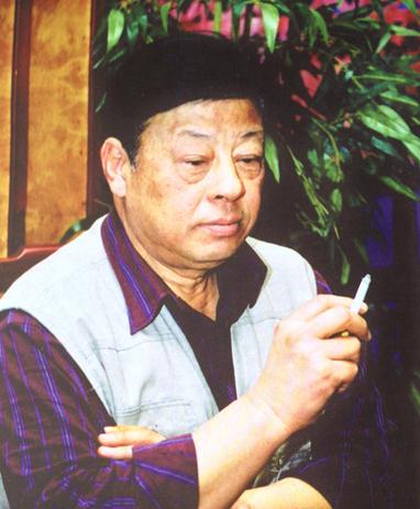 疏密浓淡写万山——记著名山水画家王连仲