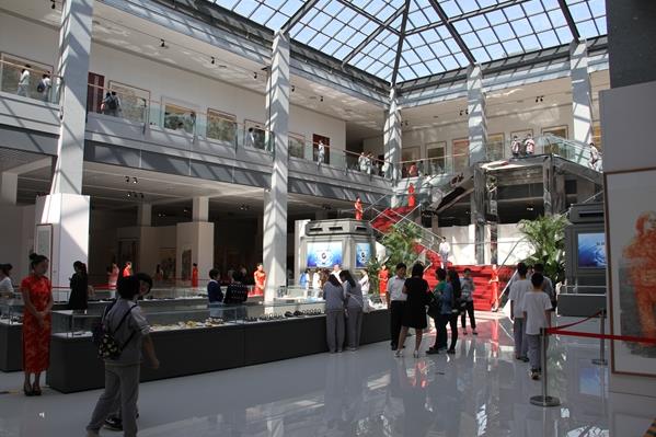 �߽�Ʒ�ԡ���ޥ����ȫ���й�����Ʒչ�ھ��ٰ�