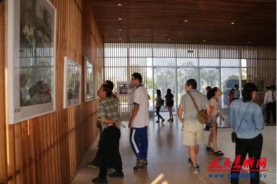 伍建平水彩画展在卓越•浅水湾艺术馆盛大开幕