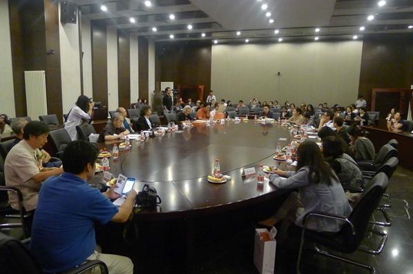 ���ѻ滭��Ʒչ�ھ���Ļ