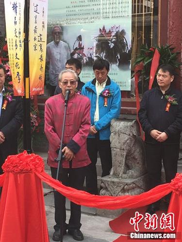 ������50����黭��Ʒ����չ��