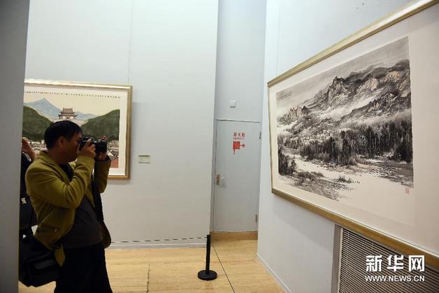 ����������̬���ƻ滭��Ʒչ�ھ���Ļ