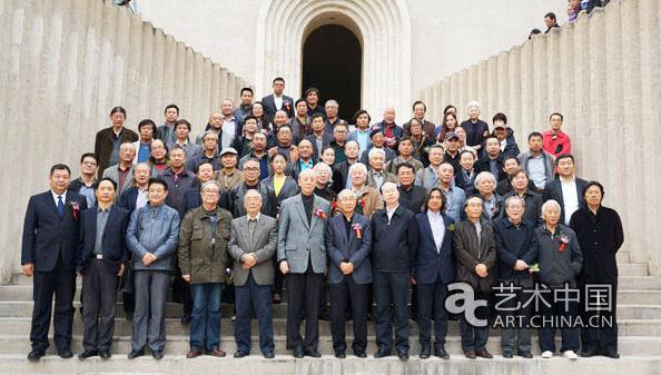 ���󡪡������й��ͻ��ı������о�չ��Ļ