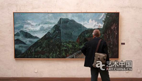 ���󡪡������й��ͻ��ı������о�չ��Ļ