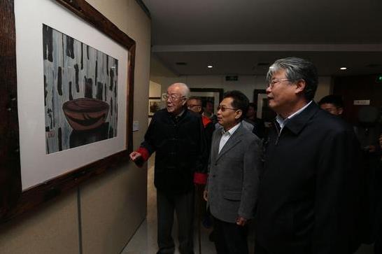 ������������ػ�������Ʒչ�ھ���Ļ