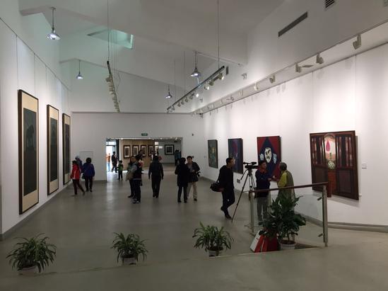 ������������ػ�������Ʒչ�ھ���Ļ