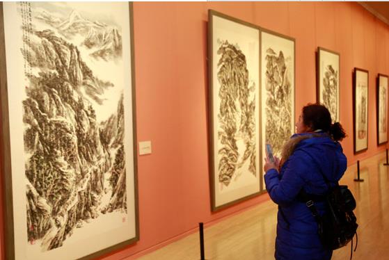 ˿·���� �������� �潨���й�����Ʒչ¡����Ļ