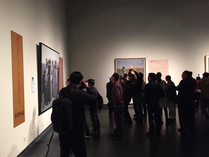 2015•�й��ټҽ��껭չ(�ͻ�)���Ͼ���Ļ