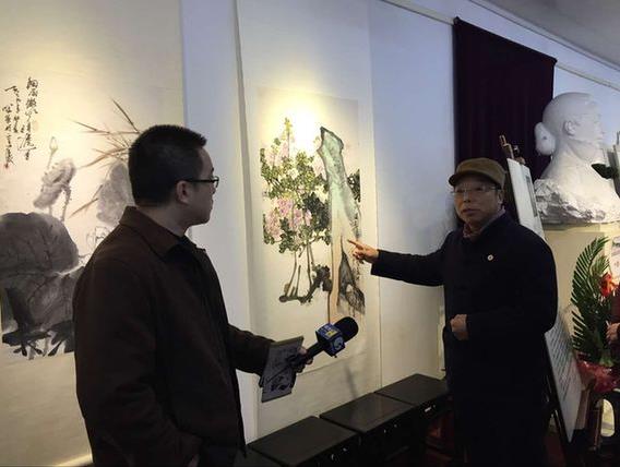 �߹ڻ��������������չ������ͨ��Ļ