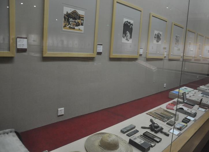 ��Ԫ�滭��Ʒչ���麣�и���Ѳչ