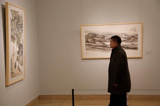 ��һ���й�ɽˮ��չ�����й������ݣ���ͼ��