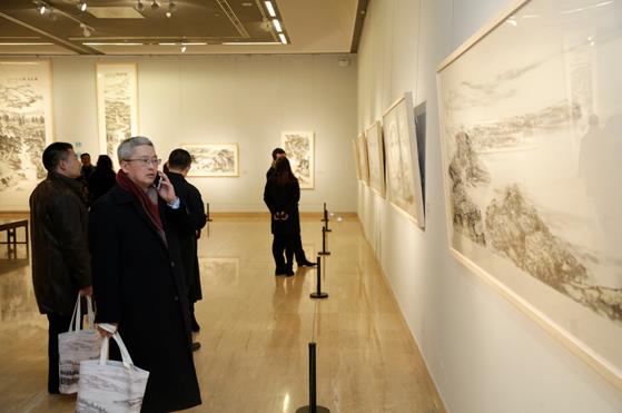 ��һ���й�ɽˮ��չ�����й������ݣ���ͼ��