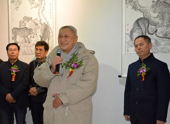 ���߼��ֱʻ���Ʒչ�ھ���Ļ