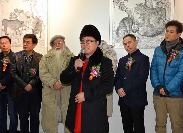 ���߼��ֱʻ���Ʒչ�ھ���Ļ