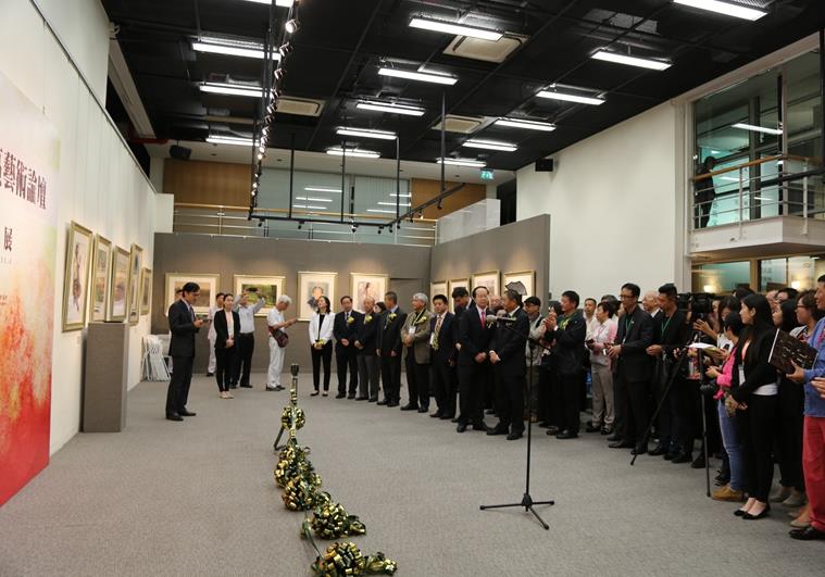 ���߽캣Ͽ����ˮ�ʻ�����չ�ڰ��žٰ�