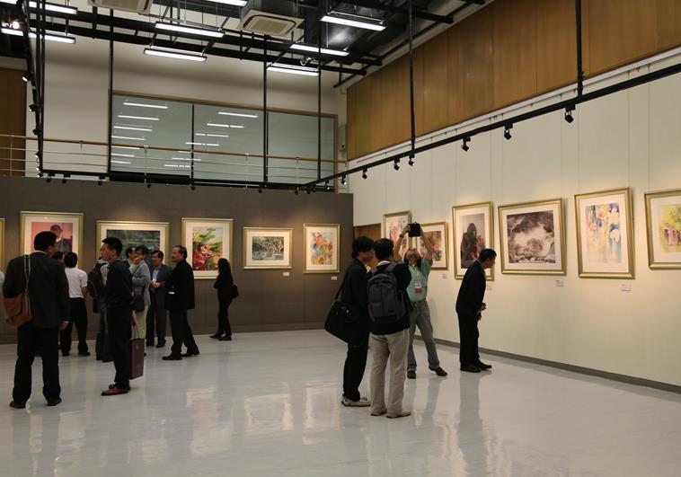 ���߽캣Ͽ����ˮ�ʻ�����չ�ڰ��žٰ�