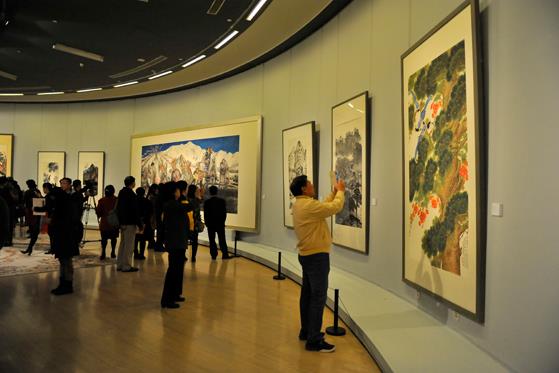 �ڶ����л�ʫ�黭չ�����й�������