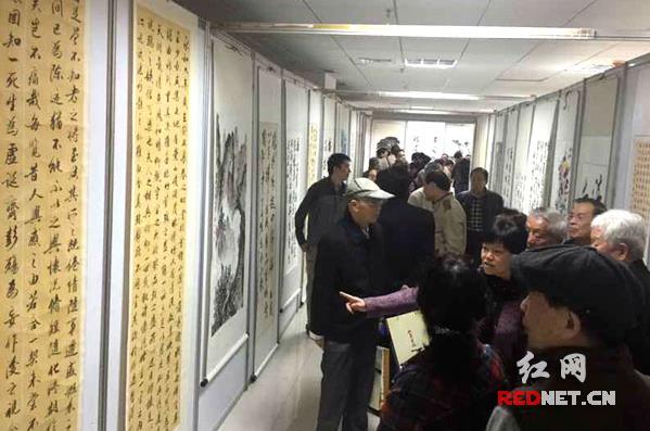 11���������ҳ�ɳ�ٰ�����黭չ