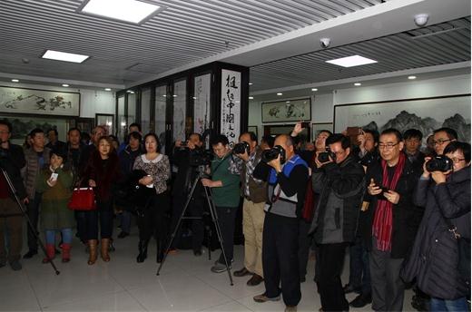 ������桪���������Ʒչ�ڱ�������¥����