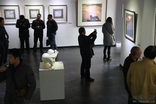 2015�人��������ʢ�俪Ļ