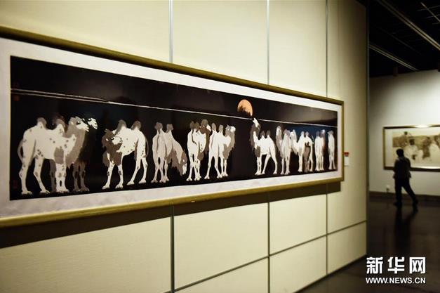 ���ݾٰ조������㱨��������Ʒչ