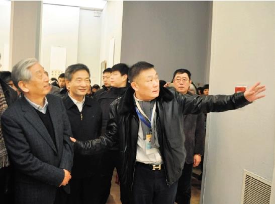 ��ף�й������ٽ������70�����黭չ