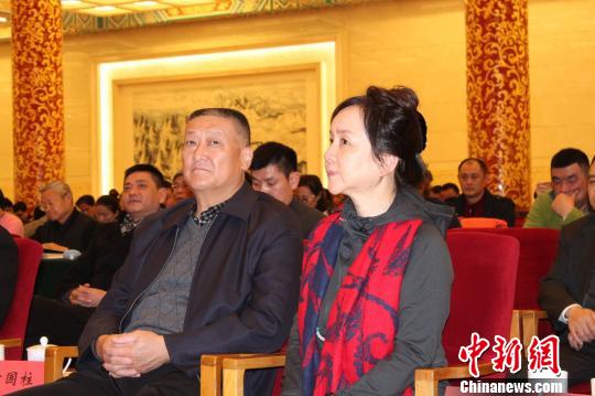 �����黭�ἰ�ƾ�赻����f��Ů��Ʒ��չ������