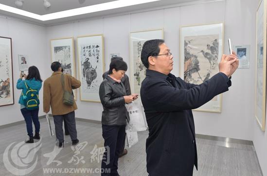 ����������ɽ���黭չ��³�����ݿ�Ļ