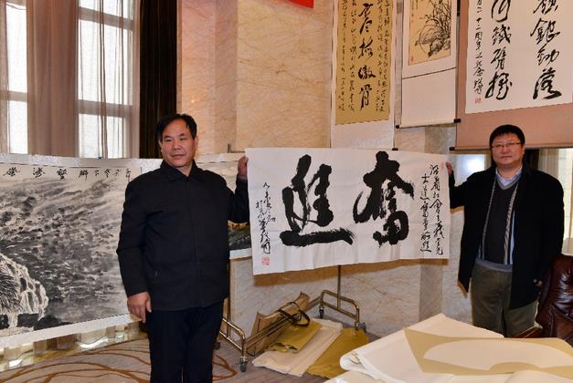 ���˼��������黭��Ʒչ�ھ���Ļ