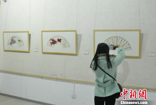 ����ѧԺ���黭���Ҽ���չʾ��������Ʒ��