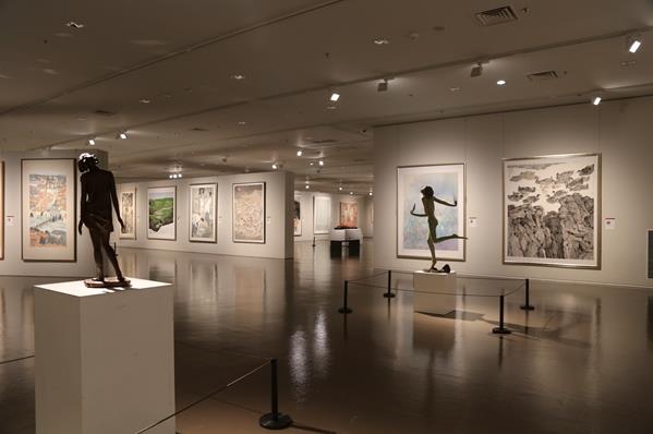 �����ȫ������������Ʒչ��¡�ؿ�Ļ