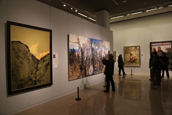 д���й�2015�й����һ�Ժ��Ʒ��չ�ھ���Ļ