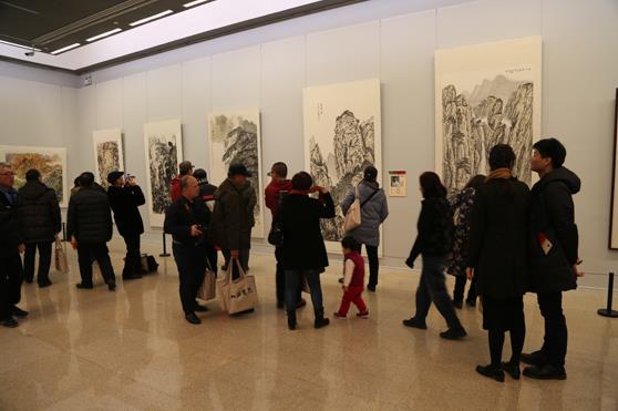 ɽ����Ժ��Ժ30����������Ʒչ�ھ���Ļ