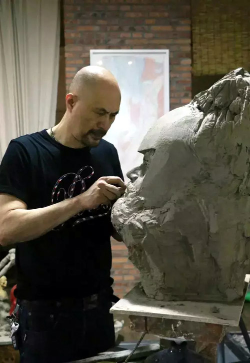 “三级片”演员徐锦江画作 另诸多画家汗颜