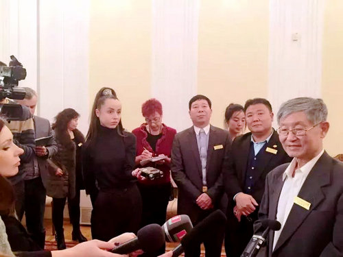 �������ڳ�ı��չ����׶���˹����������