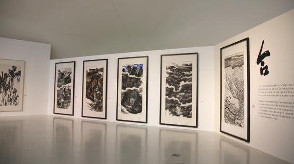 ��������ѧԺ�й���ѧԺ��ѧ�봴��չ�ֳ���Ӱ