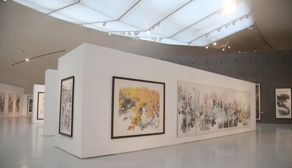 ��������ѧԺ�й���ѧԺ��ѧ�봴��չ�ֳ���Ӱ