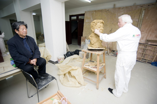 ����˹�������ܼҲ����Ϊ��־ѧ�ֳ�����Ф��