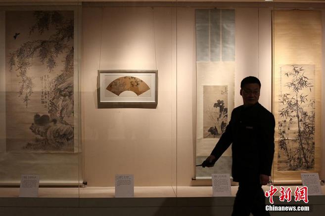 ��ĩ�������滭��չ�����Ͼ�����Ժ