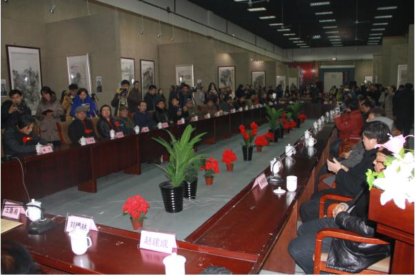 �����������Ժ�й�����Ʒչ���´��Űݻ�¡�ؾ���