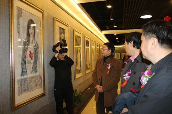 ������һ����黭ʮ��չ�����������ݿ�Ļ����ͼ��