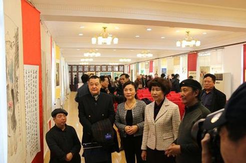 ���ٰ조�Ƚ����ѡ��黭չ