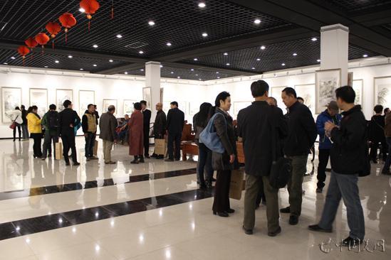 ���ƺ�ɽˮ��չ�����������ݾٰ�