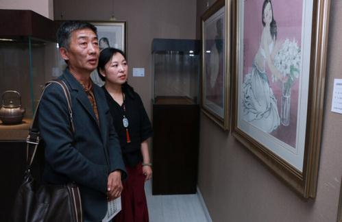 ���������ġ����ڶ������ﻭ��Ʒչ�������Ļ