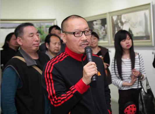 �����λ������������Ӿ�Ʒ�黭չ��֣�ݿ�չ