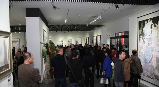 �����λ������������Ӿ�Ʒ�黭չ��֣�ݿ�չ