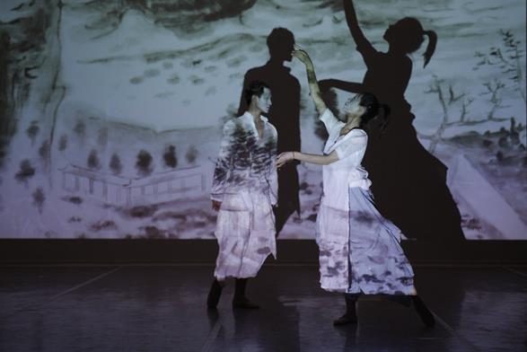 2015����Ů����������Ʒչ�ھ���Ļ