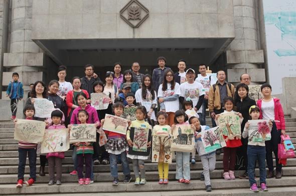 �׻������ݾٰ��׻�֮�����������й���������չ