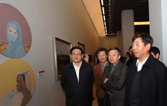 ��ʮ�߽��·��չչ�֡�һ��һ·�������߷��